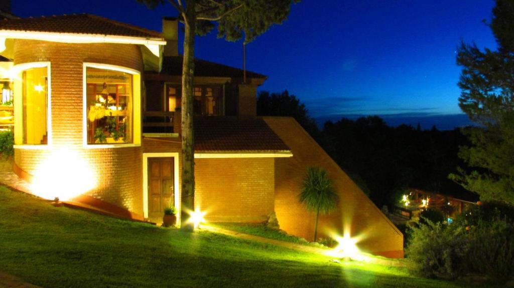 Chalet Suisse Posada & Spa - Adults Only บียา เฮเนรัล เบลกราโน ภายนอก รูปภาพ
